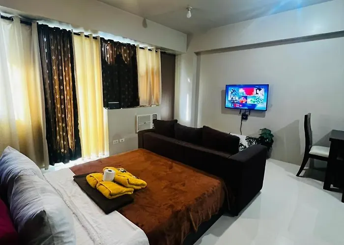 Apartment One Palm Tree - 10a With Balcony - Across Terminal 3 Airport Manila