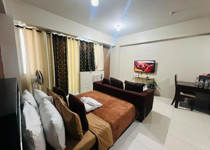 Apartment One Palm Tree - 10a With Balcony - Across Terminal 3 Airport Manila